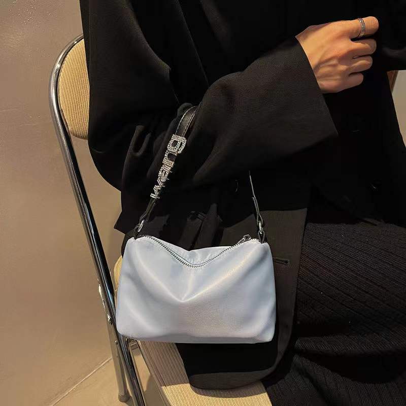 Rhinestone-Encrusted Handbag - Blue / 19cmX11cmX7cm - Women Bags & Wallets - Pants - 10 - 2024