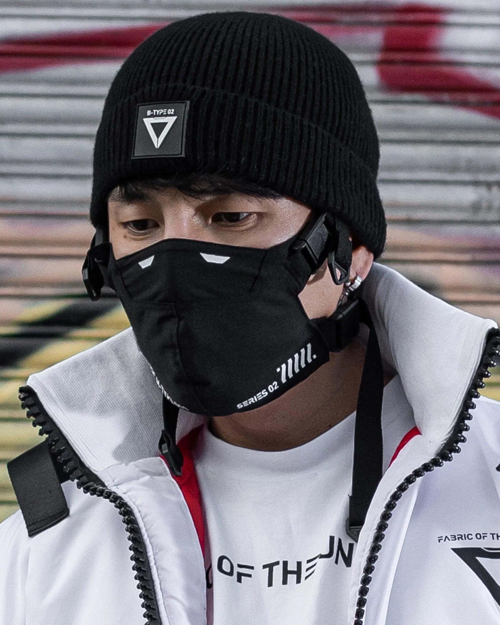 M-Type 011 Magnetic Strap Face Mask