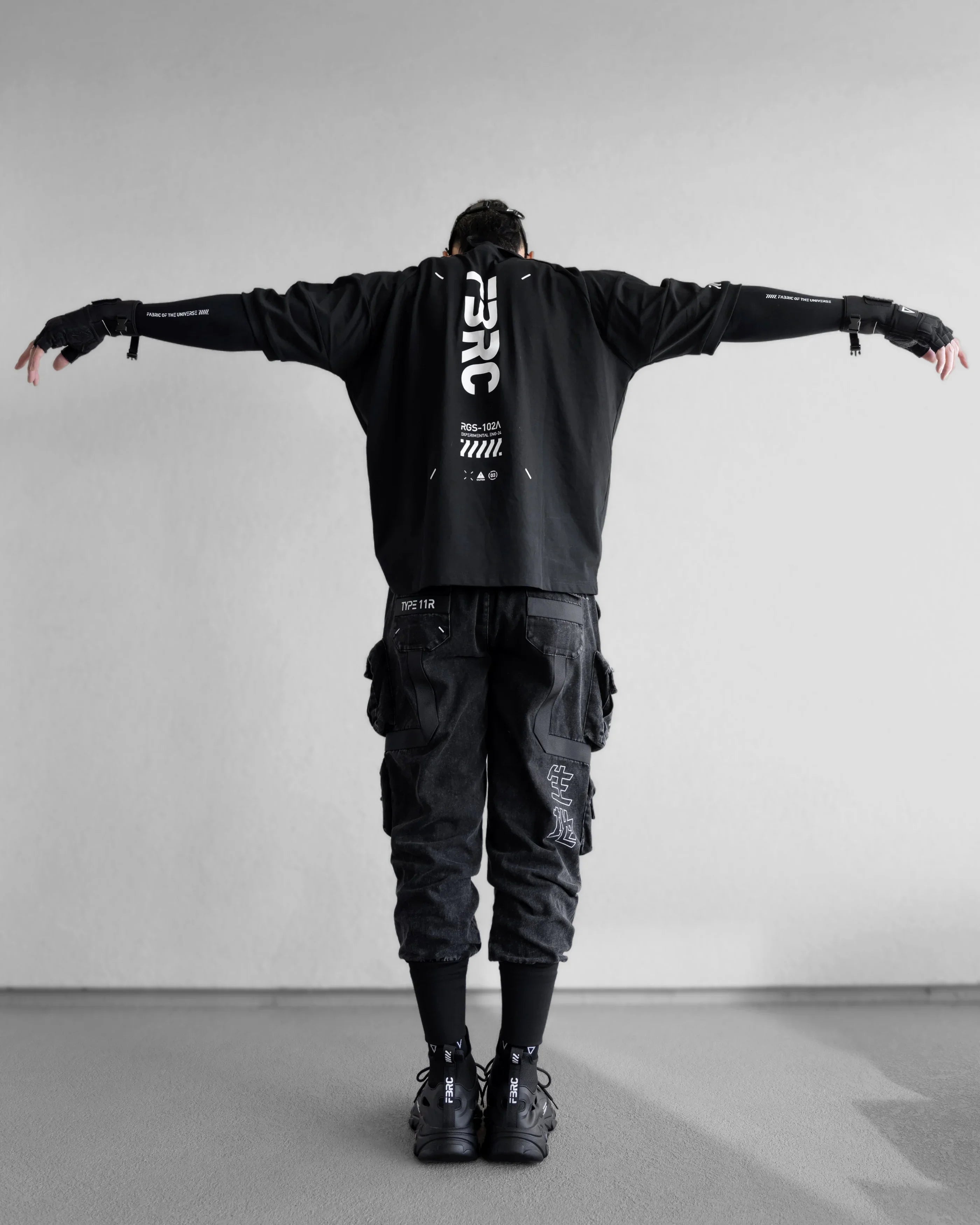 RGS-102A Oversized Raglan Techwear T-Shirt
