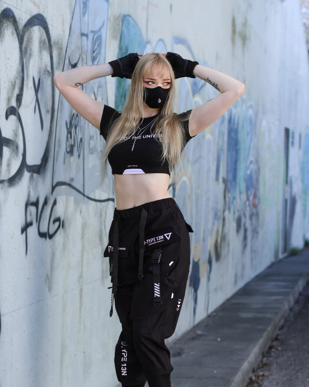 CRTT-Type B Black Slim Fit Crop Tee