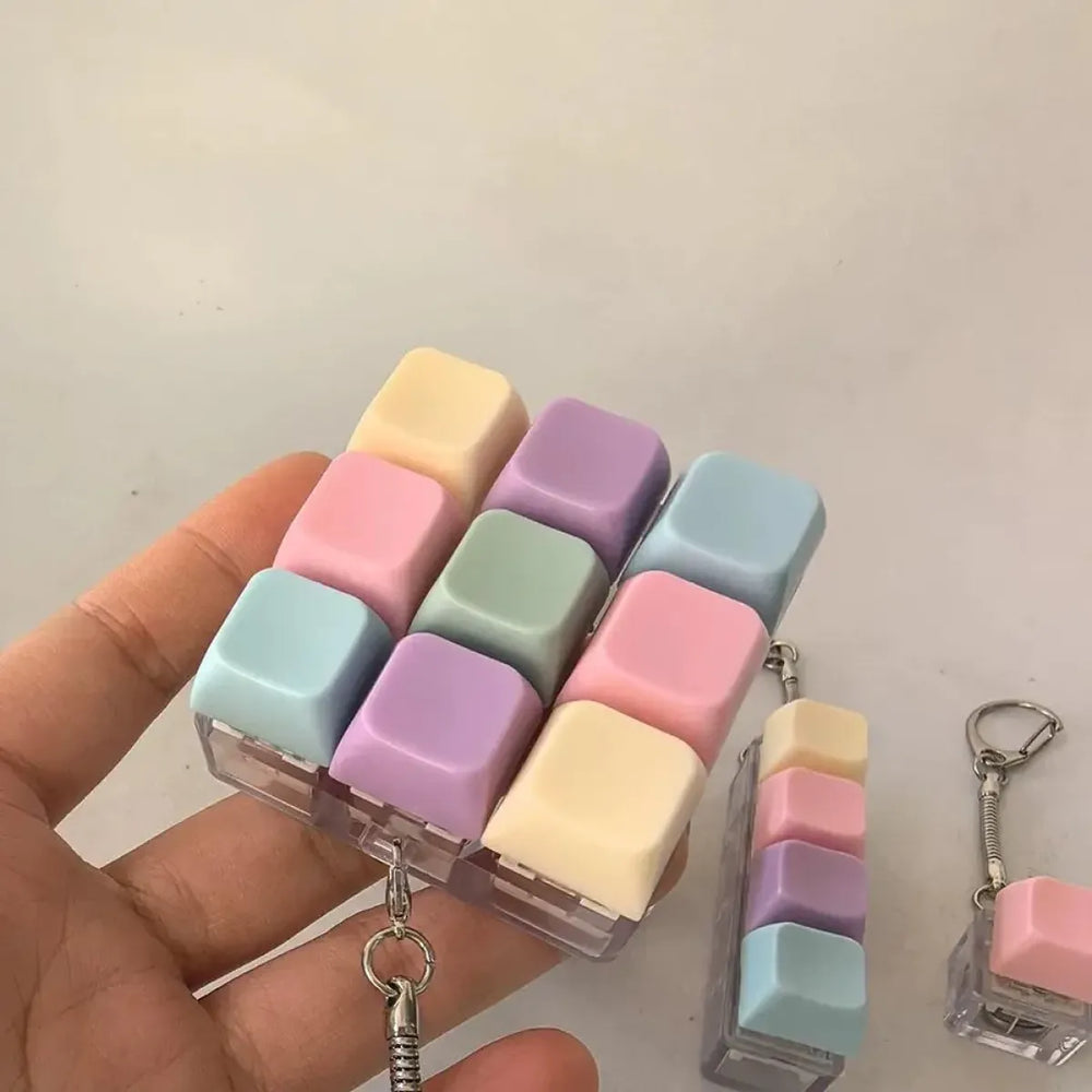 Mini Keyboard Fidget Keychain Toy - Toys - Toy - 1