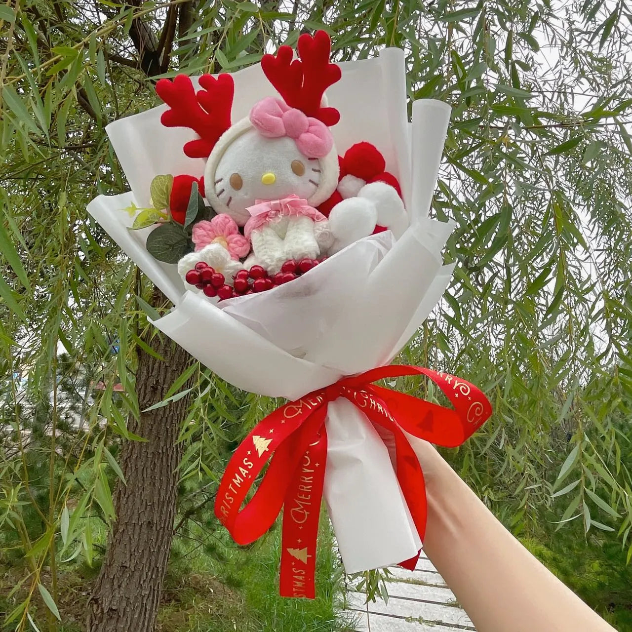 Blooming Plush Bouquet - Kawaii Stop - Cartoon Characters, Christmas Gift, Creative Bouquet, Creative Gift, Cuddly Bouquet, Cute Plush Dolls, Gift for All Ages, Graduation Gift, Memorable Surprise, Plush Bouquet, Soft and Huggable, Special Occasion, TAKARA TOMY, Unique Present, Valentine's Day