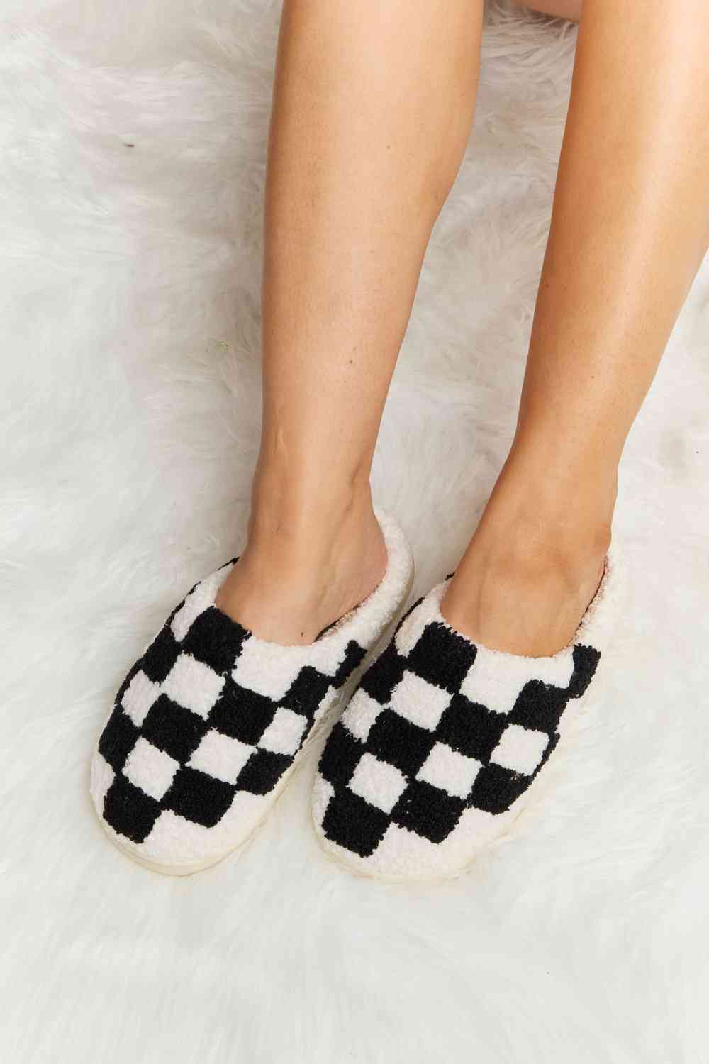 Checkered Print Plush Slide Slippers - Accessories - Shoes - 3 - 2024