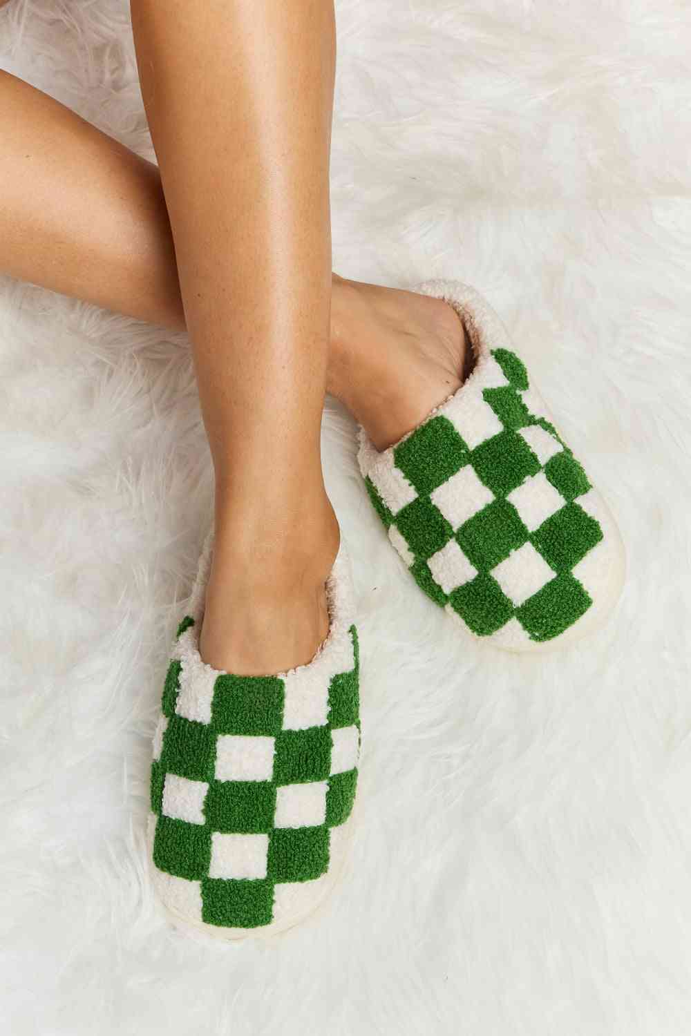 Checkered Print Plush Slide Slippers - Green / S - Accessories - Shoes - 19 - 2024
