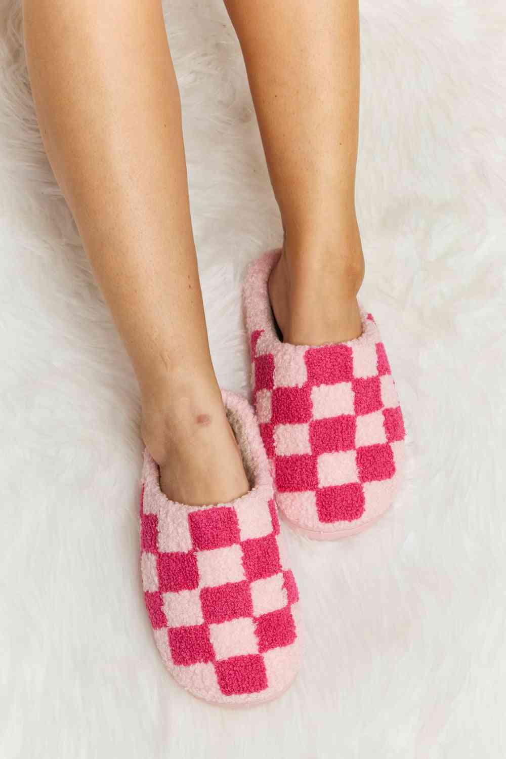Checkered Print Plush Slide Slippers - Accessories - Shoes - 8 - 2024