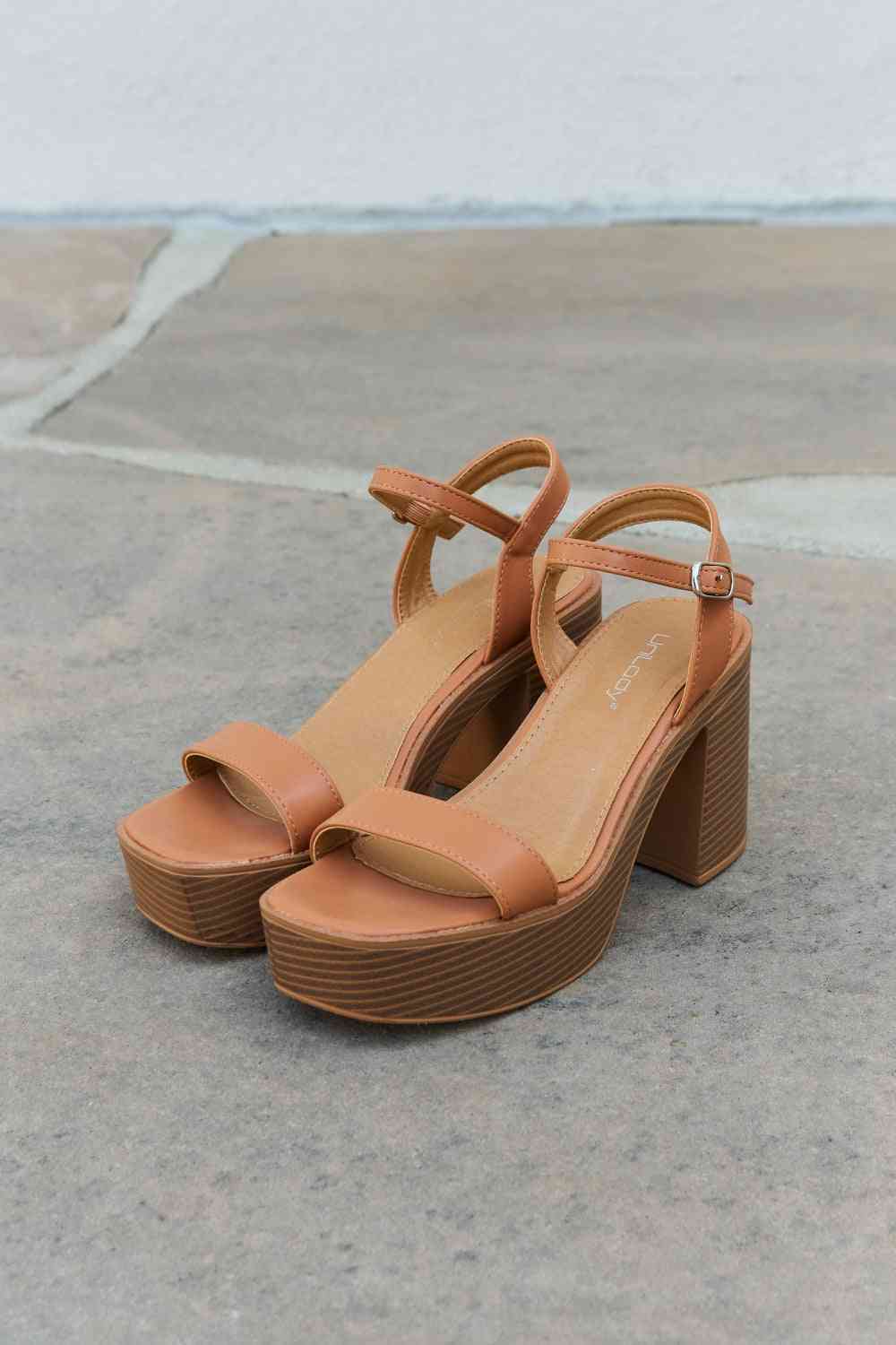 Feel It Platform Heel Sandals - Accessories - Shoes - 7 - 2024