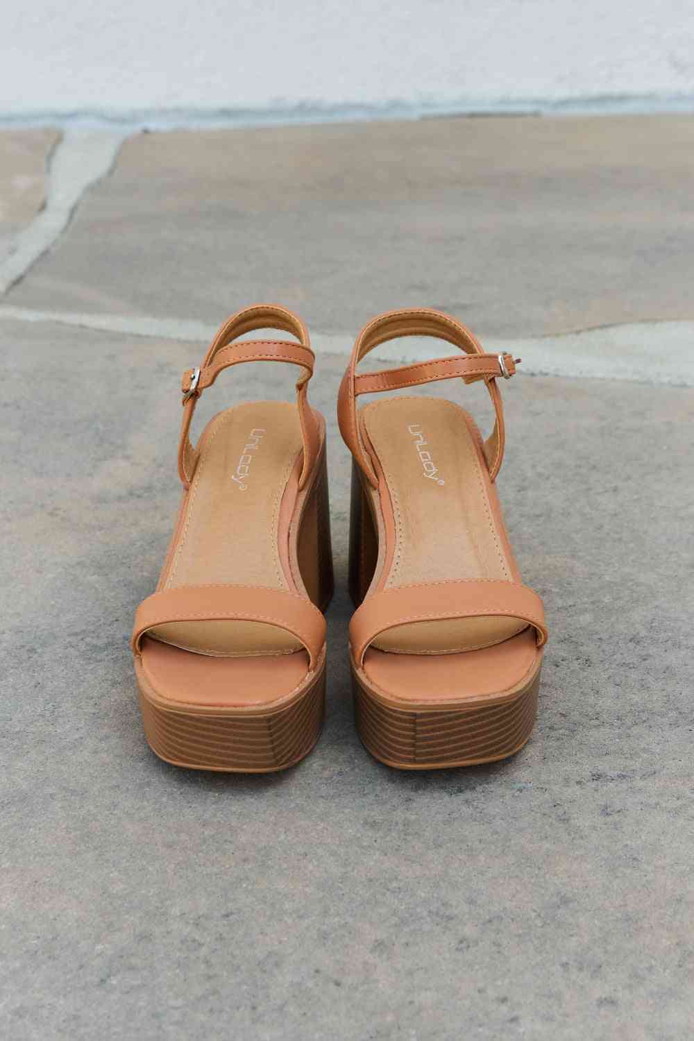 Feel It Platform Heel Sandals - Accessories - Shoes - 6 - 2024