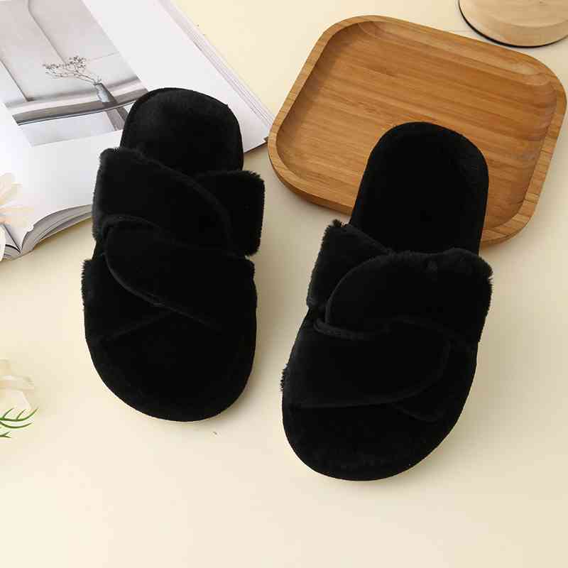 Fur Twisted Strap Slippers - Black / S - Accessories - Shoes - 5 - 2024