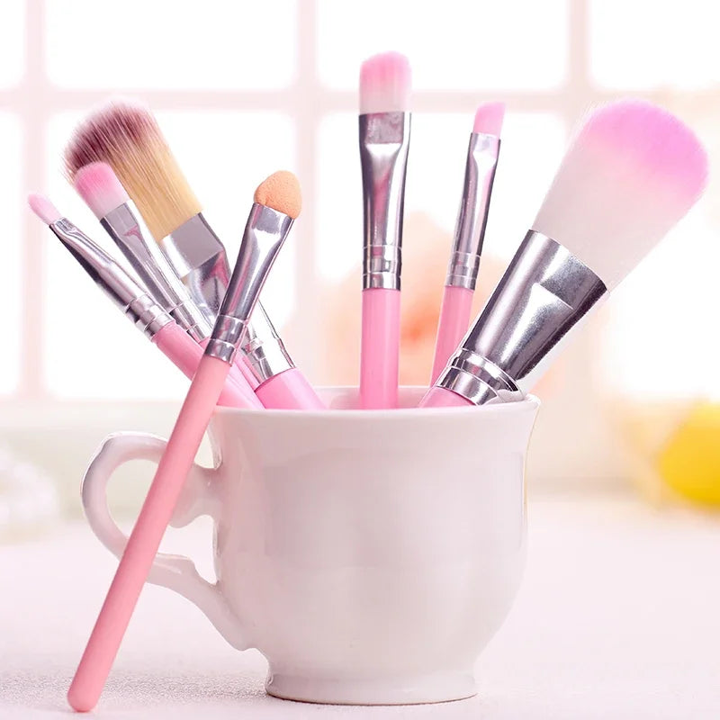 Hello Kitty Makeup Brushes - Accessories - Makeup Brushes - 6 - 2024