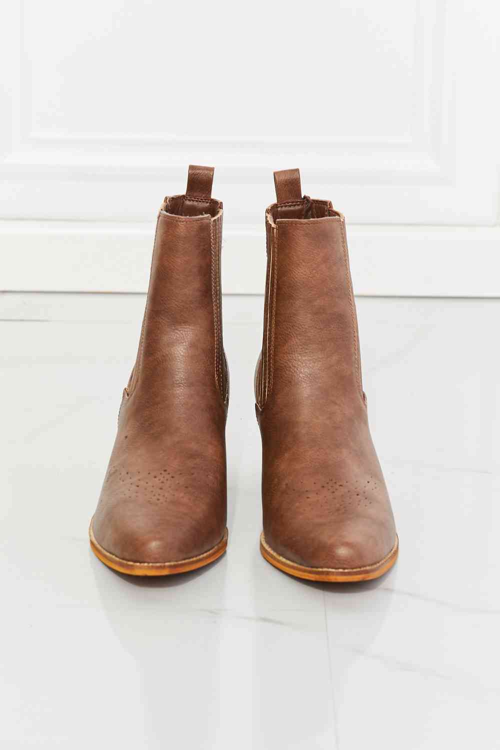 Love the Journey Stacked Heel Chelsea Boot in Chestnut - Accessories - Shoes - 4 - 2024