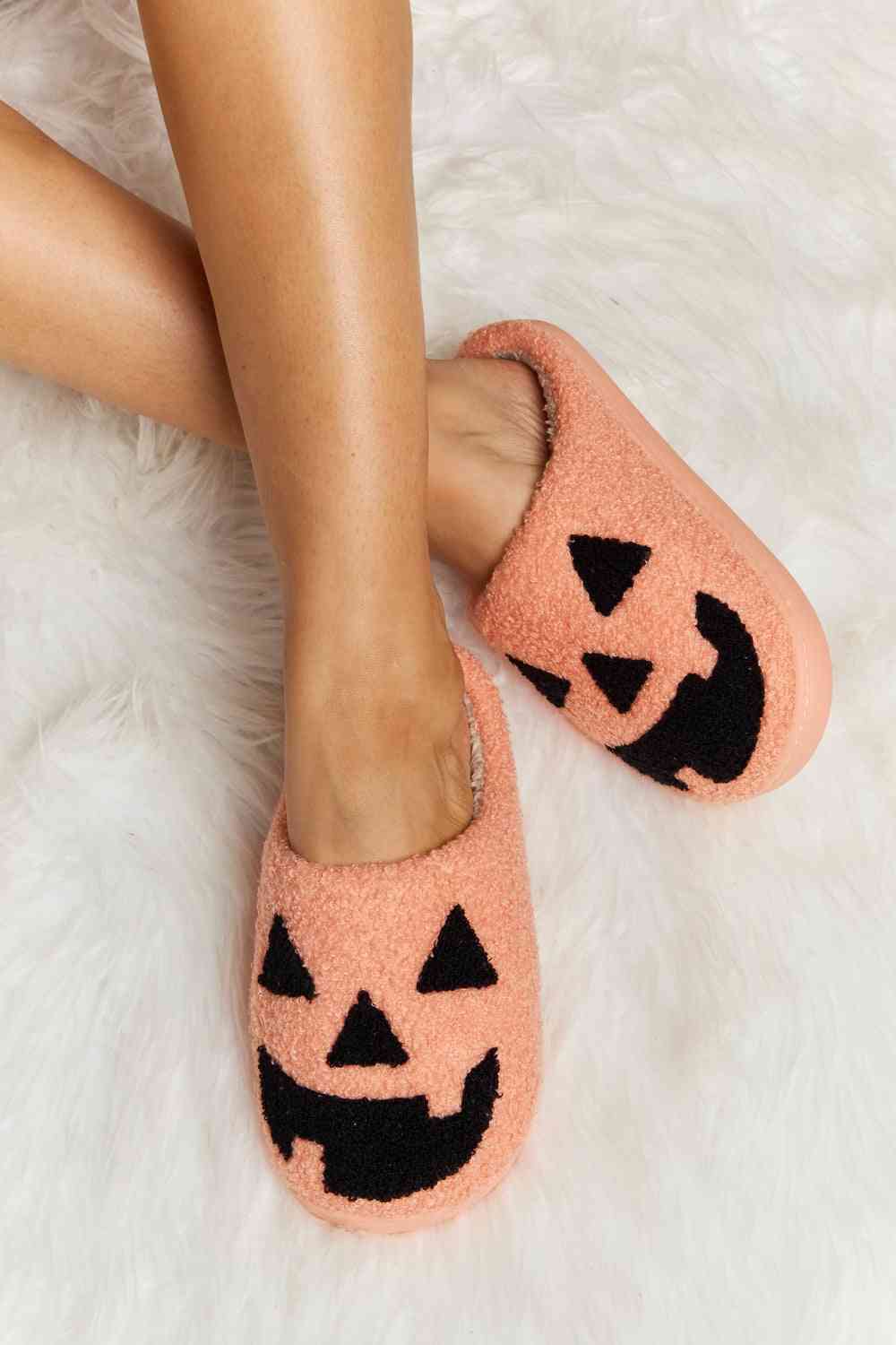 Printed Plush Slide Slippers - Pumpkin / S - Accessories - Shoes - 32 - 2024
