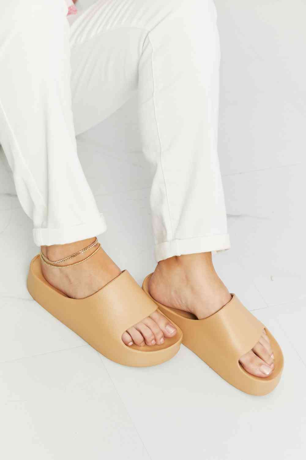 Summer Feels Platform Slide - Accessories - Shoes - 2 - 2024