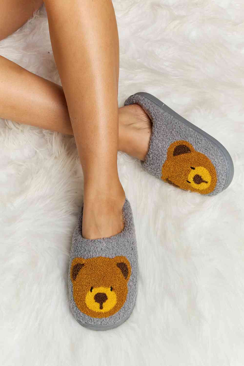 Teddy Bear Print Plush Slide Slippers - Gray / S - Accessories - Shoes - 7 - 2024