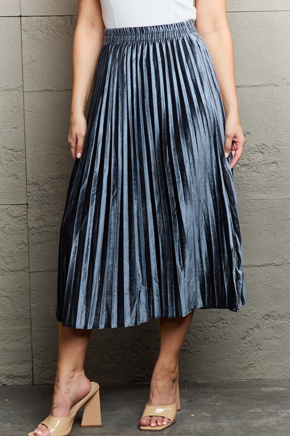 Accordion Pleated Flowy Midi Skirt - Dark Blue / One Size - Bottoms - Skirts - 3 - 2024