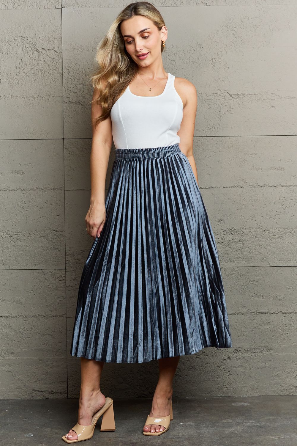 Accordion Pleated Flowy Midi Skirt - Dark Blue / One Size - Bottoms - Skirts - 5 - 2024