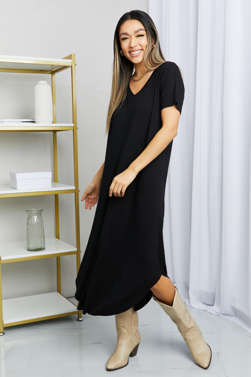 V-Neck Short Sleeve Curved Hem Dress in Black - All Dresses - Dresses - 3 - 2024