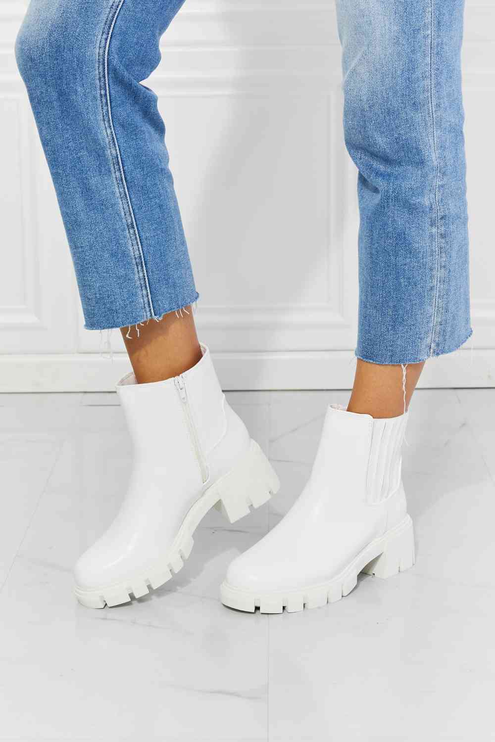 Lug Sole Chelsea Boots in White - White / 6 - All Products - Shoes - 1 - 2024