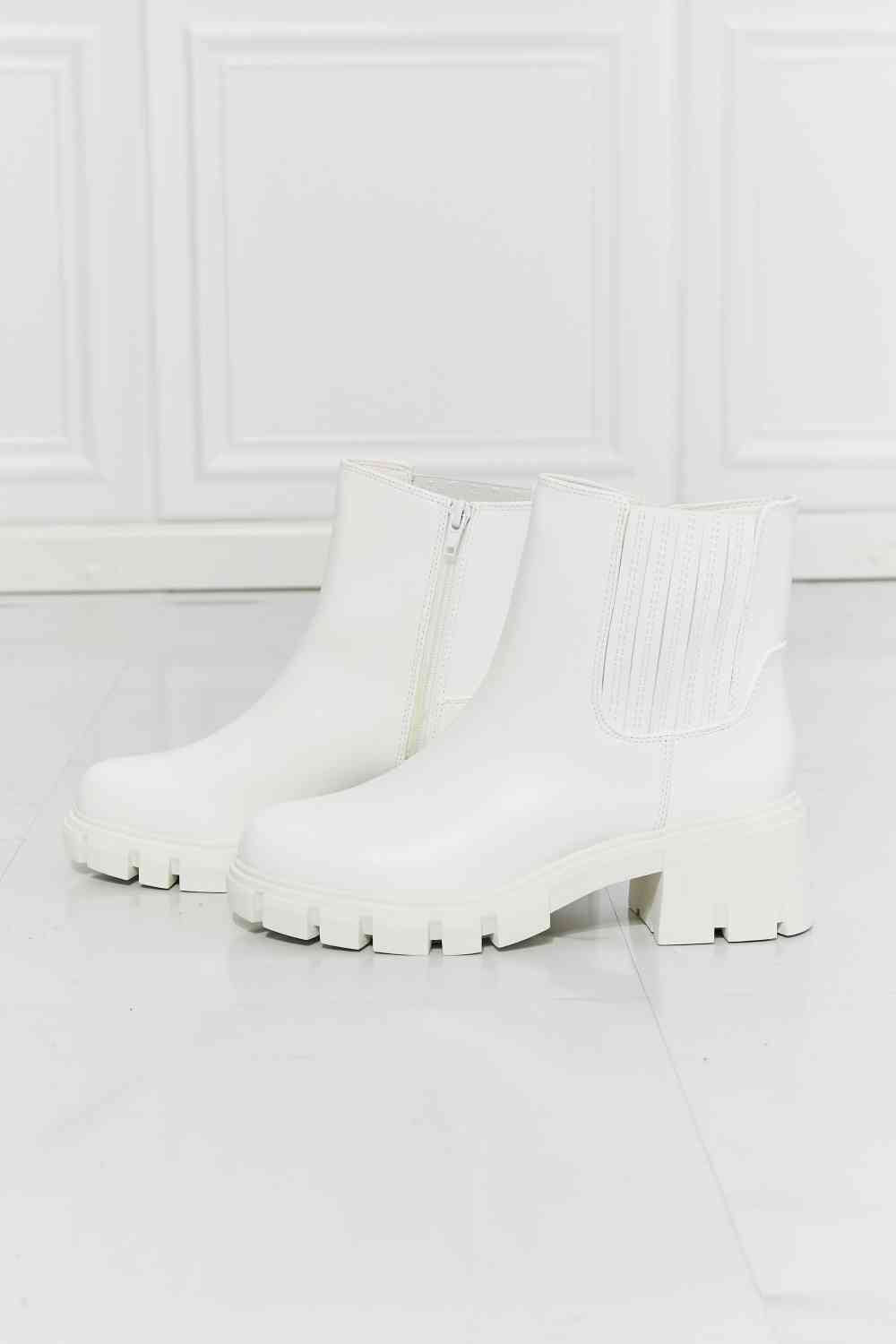 Lug Sole Chelsea Boots in White - All Products - Shoes - 5 - 2024