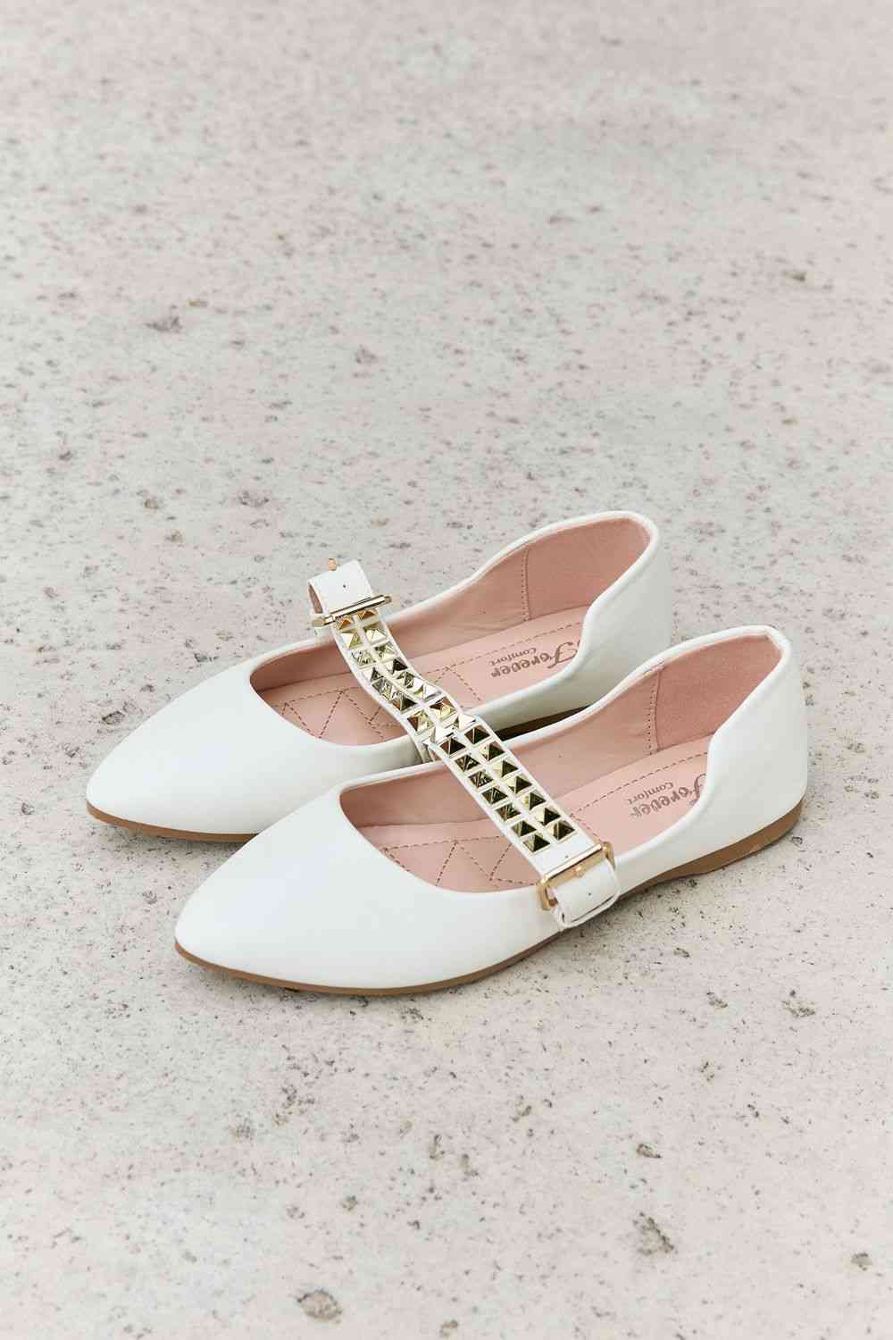 Pointed Toe Studded Ballet Flats - All Products - Shoes - 8 - 2024