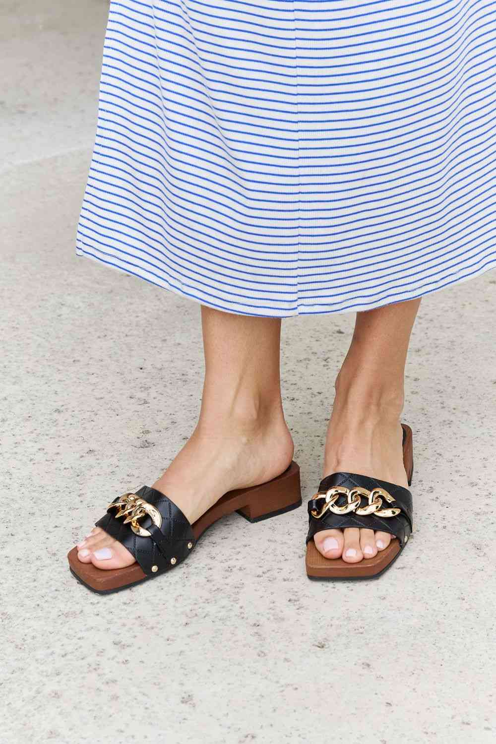 Square Toe Chain Detail Clog Sandal in Black - All Products - Shoes - 2 - 2024