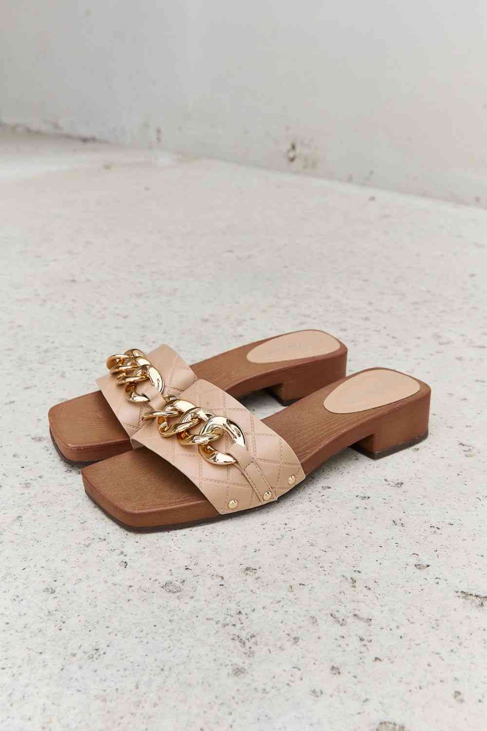 Square Toe Chain Detail Clog Sandal in Tan - All Products - Shoes - 8 - 2024