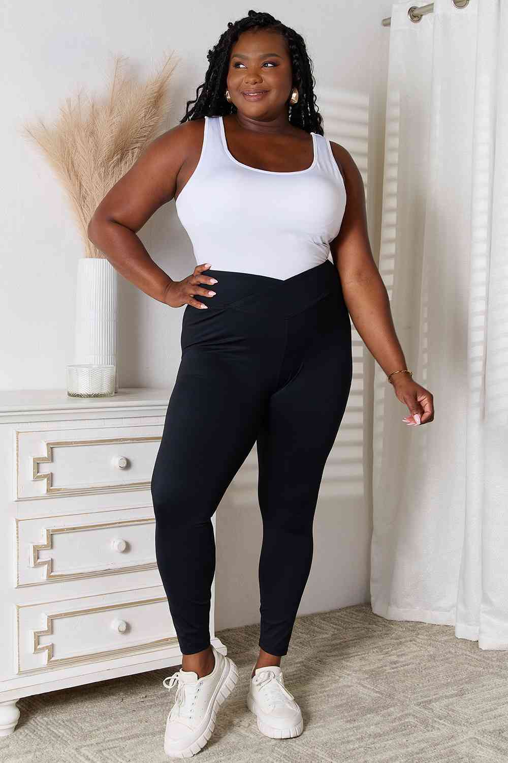 V-Waistband Sports Leggings - All Products - Pants - 8 - 2024