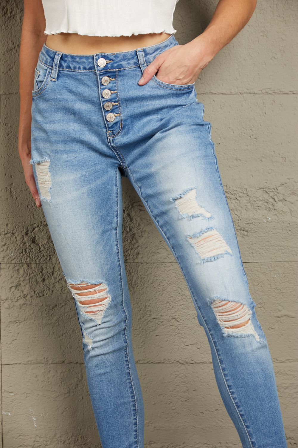 Button Front Frayed Ankle Skinny Jeans - Bottoms - Pants - 4 - 2024