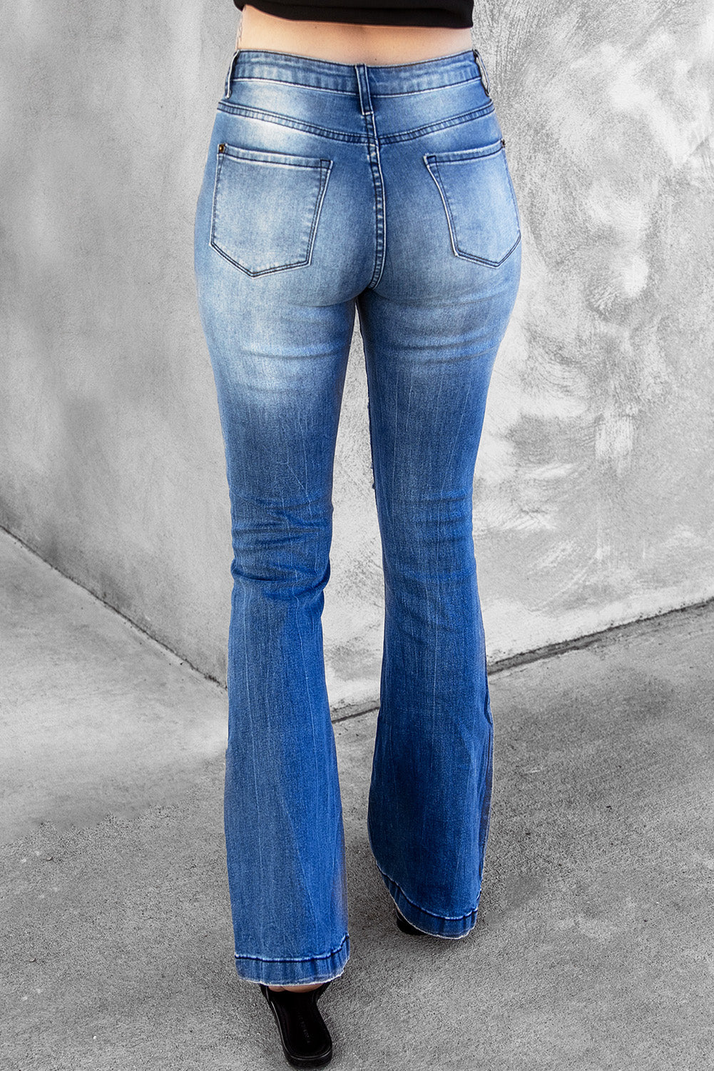 Distressed Flare Leg Jeans with Pockets - Bottoms - Pants - 6 - 2024