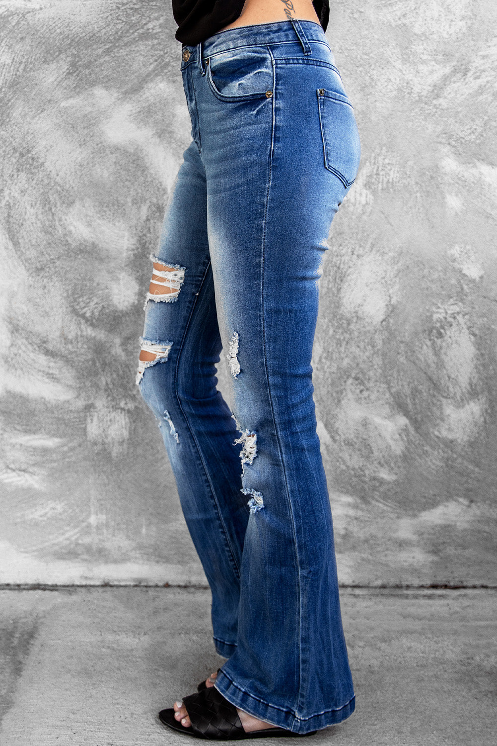 Distressed Flare Leg Jeans with Pockets - Bottoms - Pants - 8 - 2024