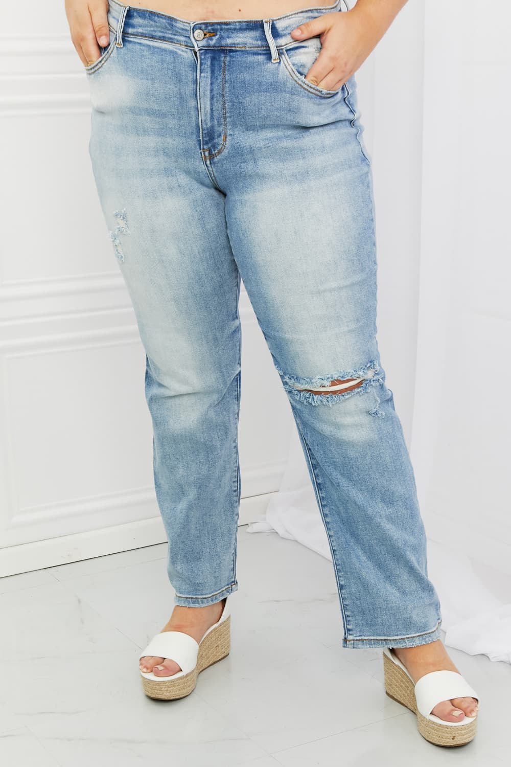 Distressed Straight Leg Jeans - Bottoms - Pants - 6 - 2024