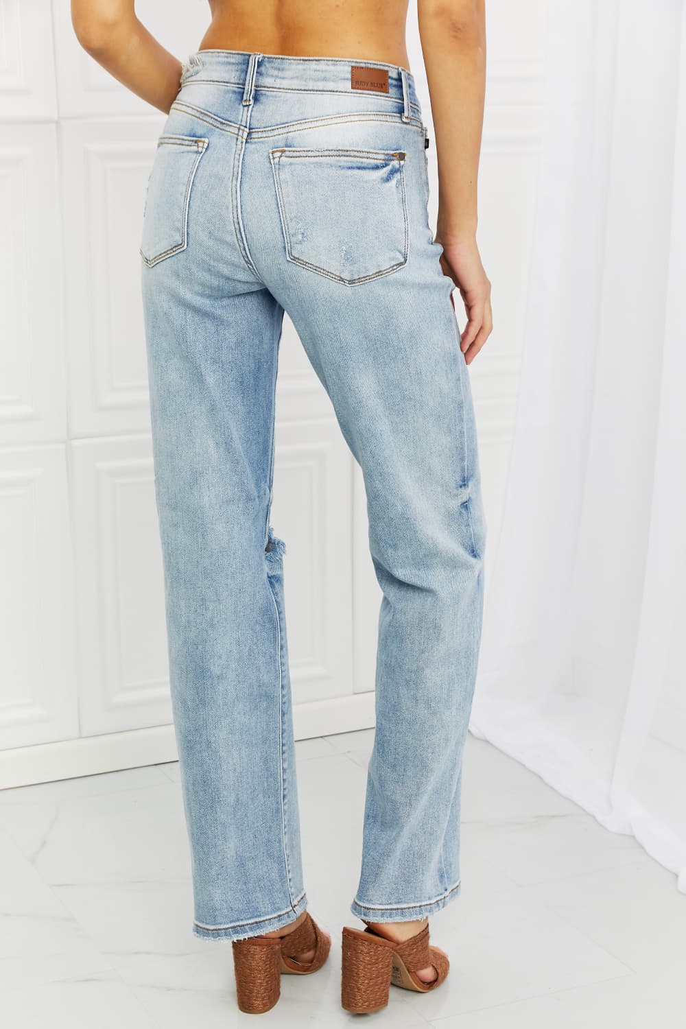 Distressed Straight Leg Jeans - Bottoms - Pants - 2 - 2024