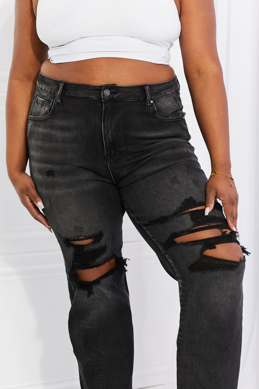 Full Size Lois Distressed Loose Fit Jeans - Bottoms - Pants - 9 - 2024