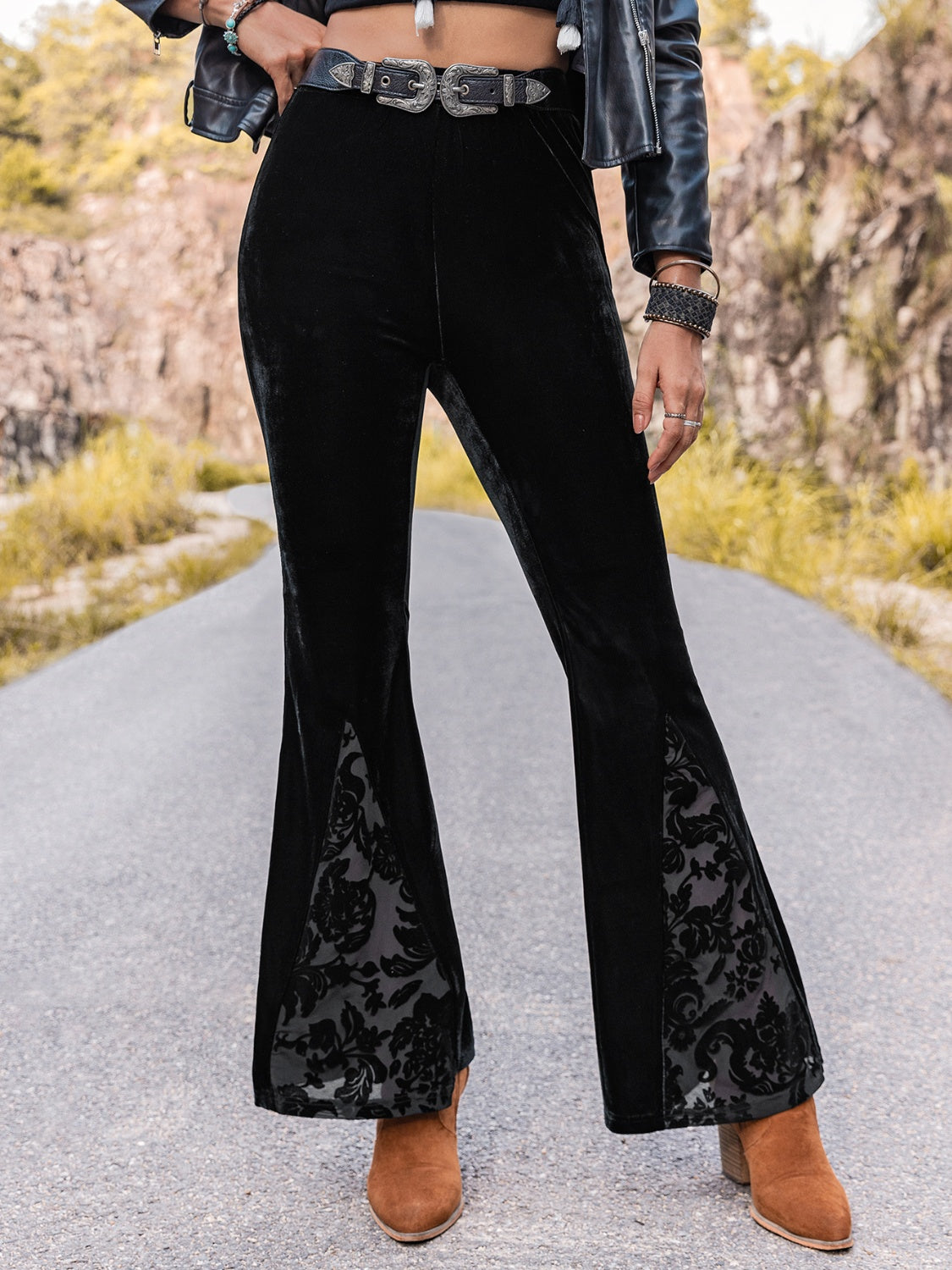 High Waist Flare Leg Pants - Black / S - Bottoms - Pants - 1 - 2024