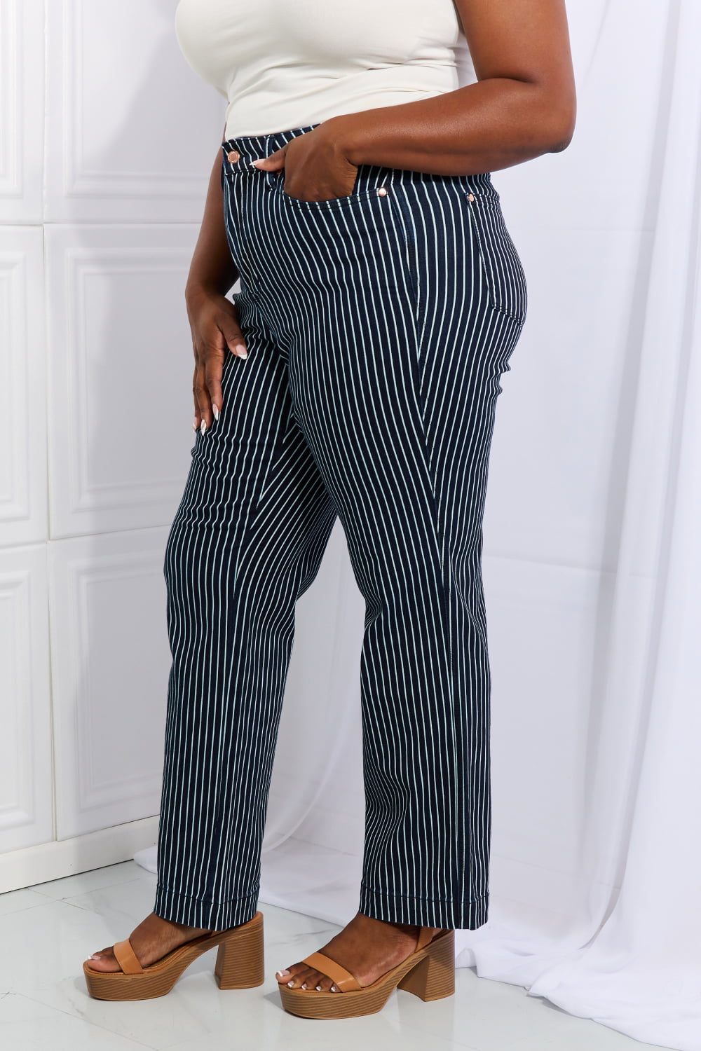 High Waisted Tummy Control Striped Straight Jeans - Bottoms - Pants - 4 - 2024