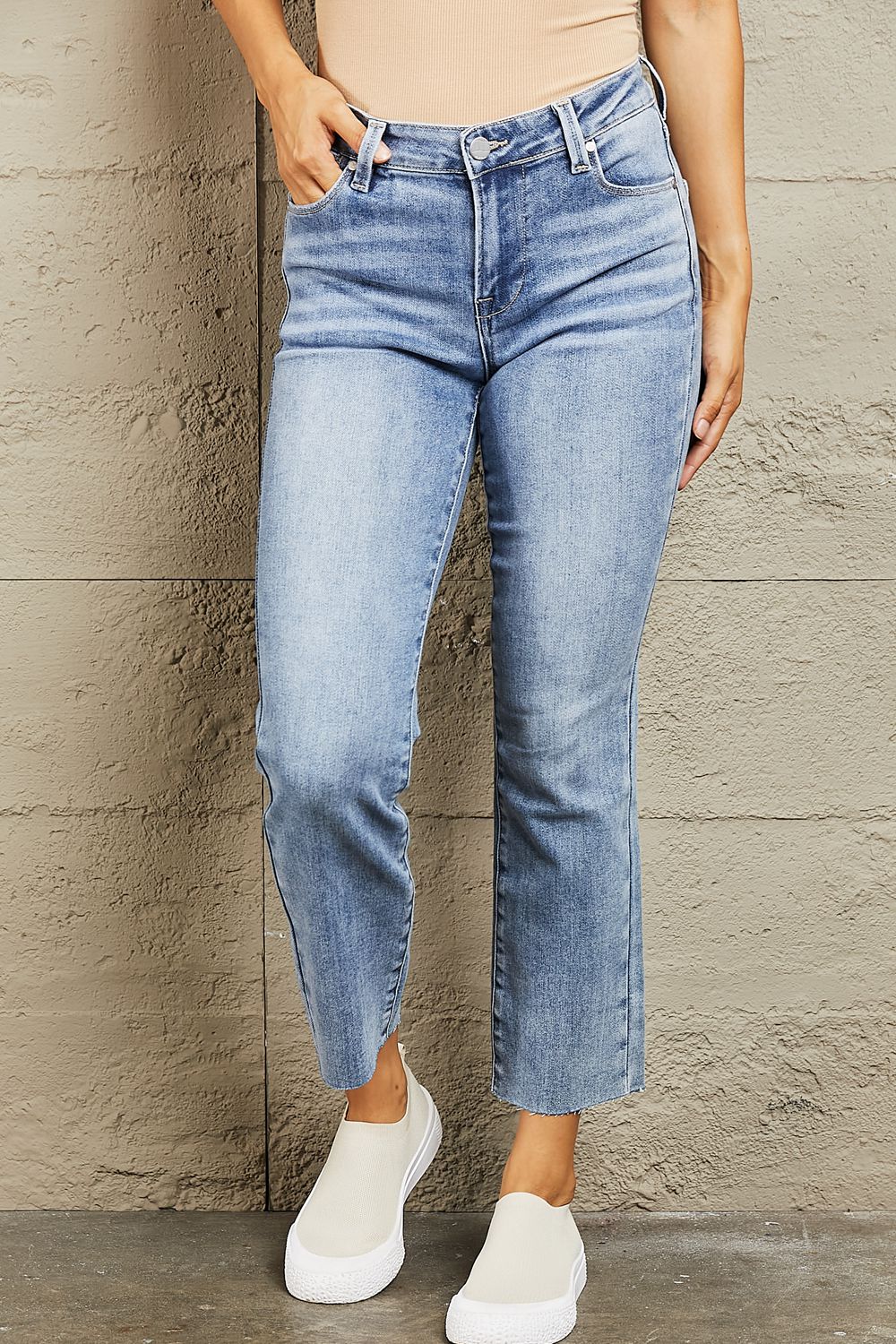 Mid Rise Cropped Slim Jeans - Medium / 25 - Bottoms - Pants - 1 - 2024
