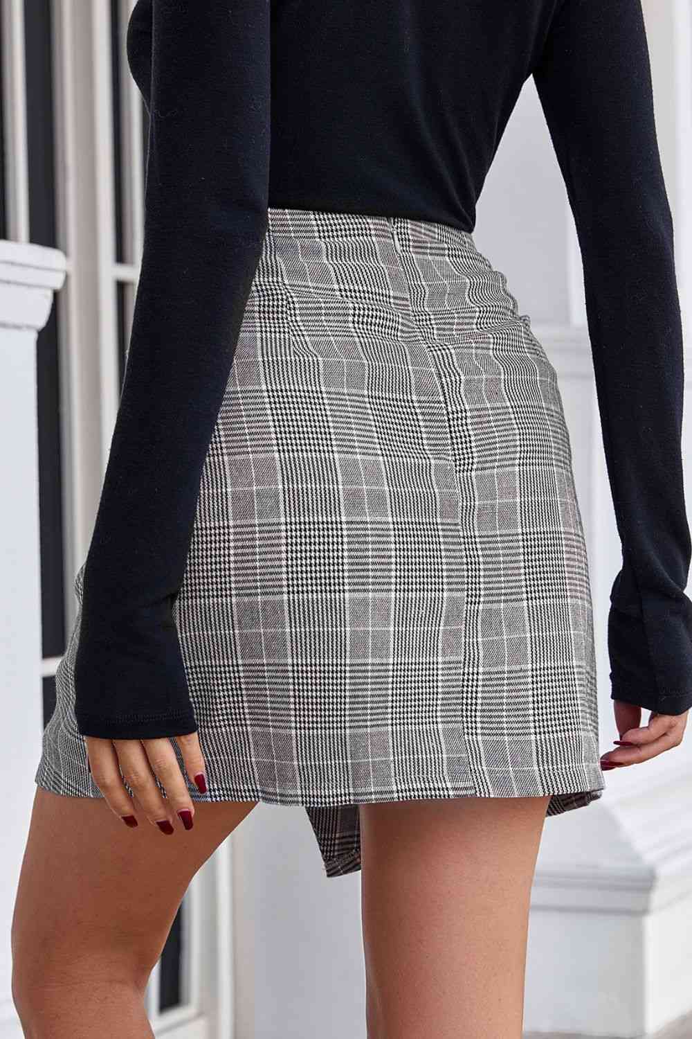 Plaid Buttoned Tulip Hem Mini Skirt - Bottoms - Mini Skirts - 2 - 2024