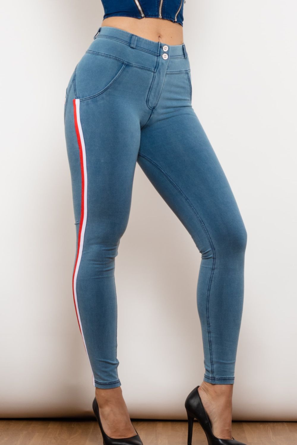 Side Stripe Contrast Buttoned Skinny Jeans - Light / XS - Bottoms - Pants - 1 - 2024