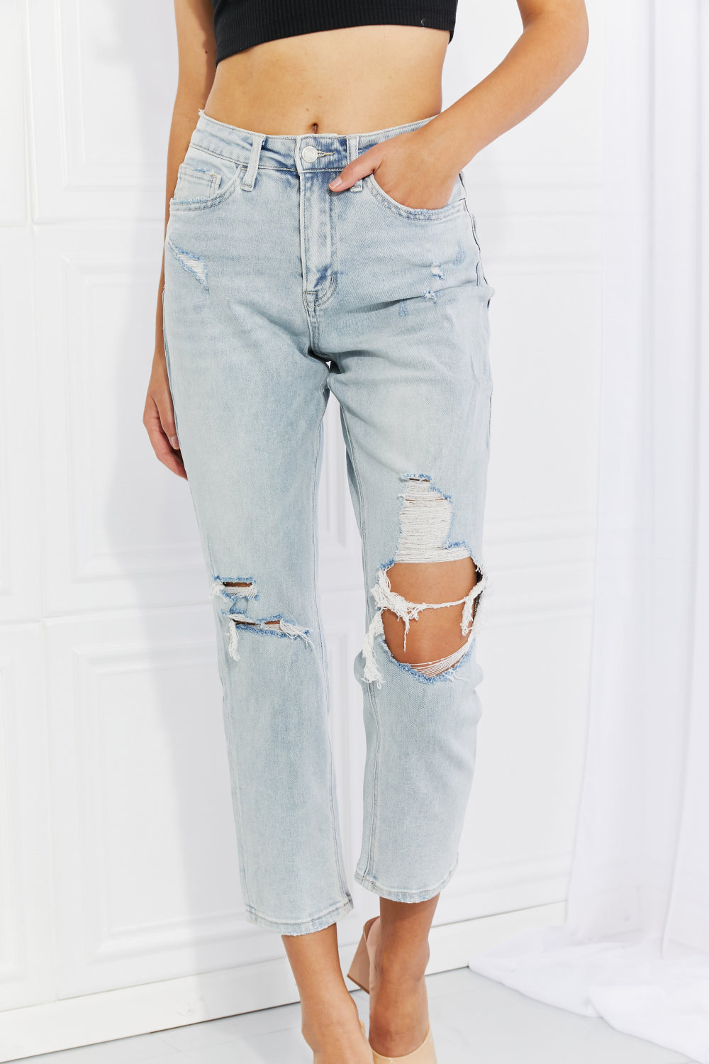 Stand Out Full Size Distressed Cropped Jeans - Bottoms - Pants - 4 - 2024