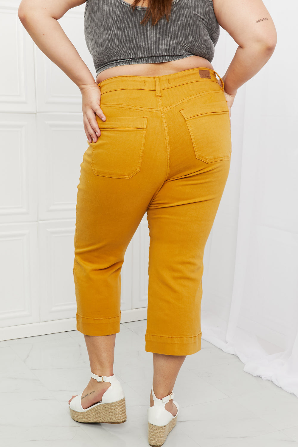 Straight Leg Cropped Jeans - Bottoms - Pants - 6 - 2024