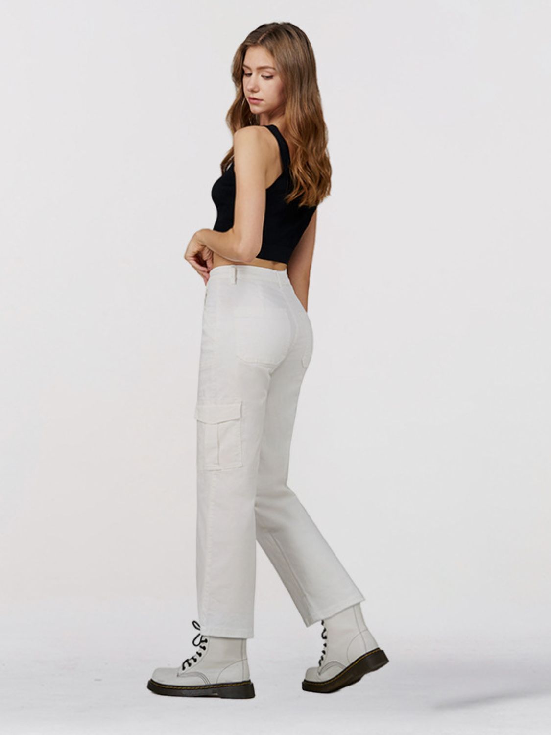 Straight Leg Jeans with Pockets - Bottoms - Pants - 3 - 2024