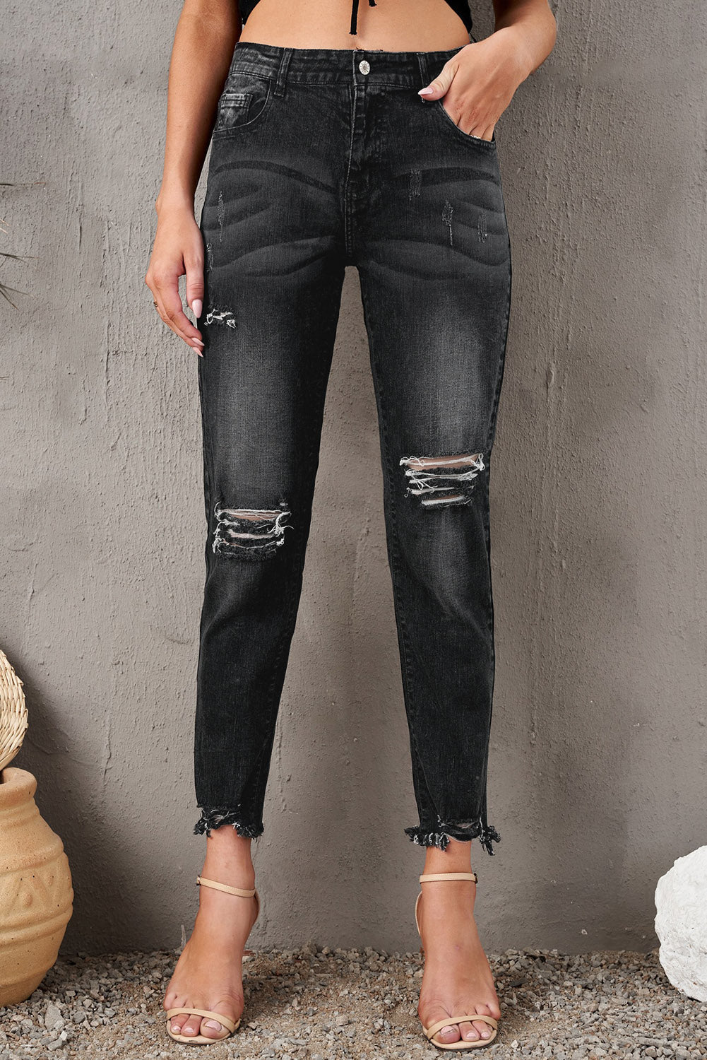 Stylish Distressed Cropped Jeans - Black / 4 - Bottoms - Pants - 4 - 2024