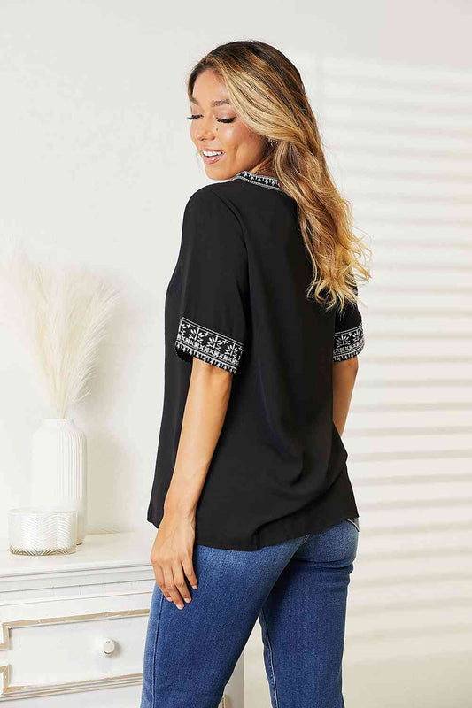 Embroidered Notched Neck Top - Tops - Shirts & Tops - 2 - 2024