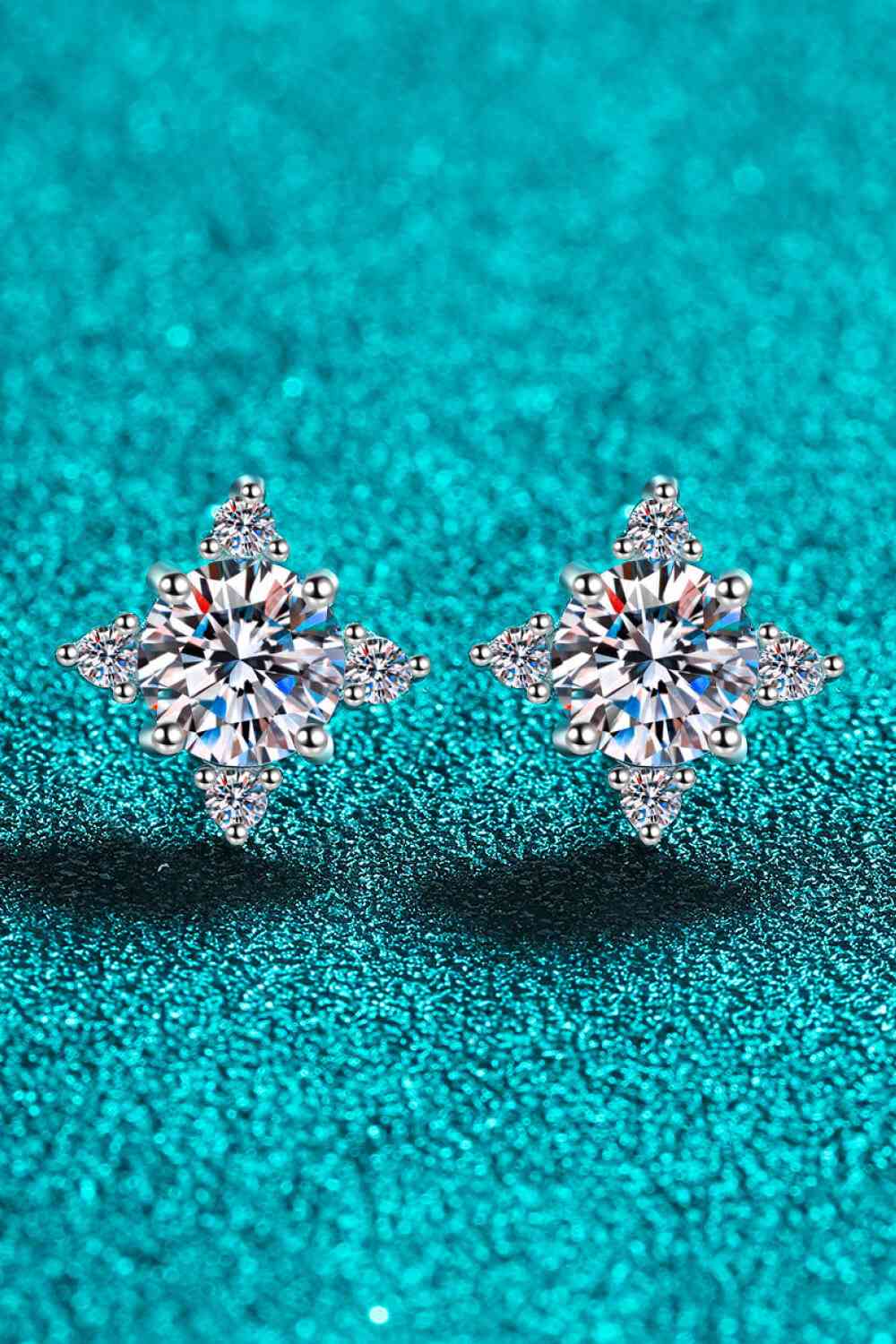 Four Leaf Clover 2 Carat Moissanite Stud Earrings - Silver / One Size - Women’s Jewelry - Earrings - 3 - 2024