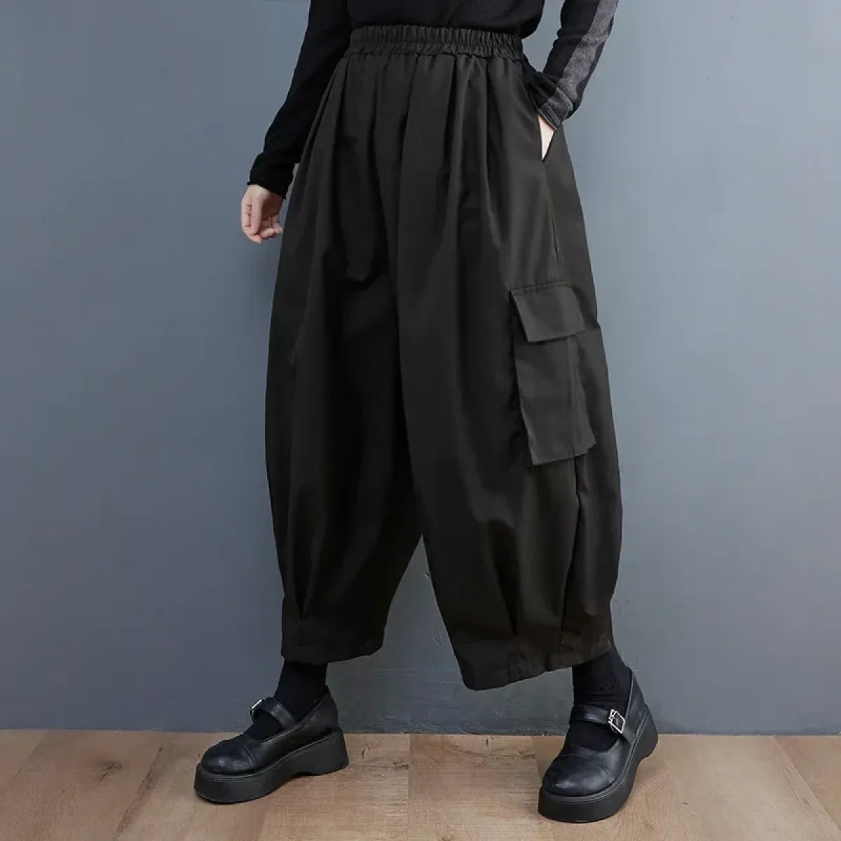 Oversized Cargo Pants – High Waist Loose Fit with Pocket Details - Bottoms - Women’s Pants - 7