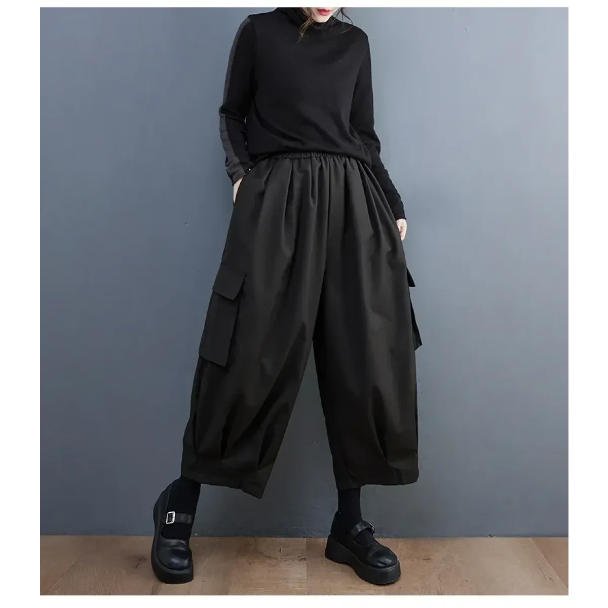 Oversized Cargo Pants – High Waist Loose Fit with Pocket Details - Bottoms - Women’s Pants - 4