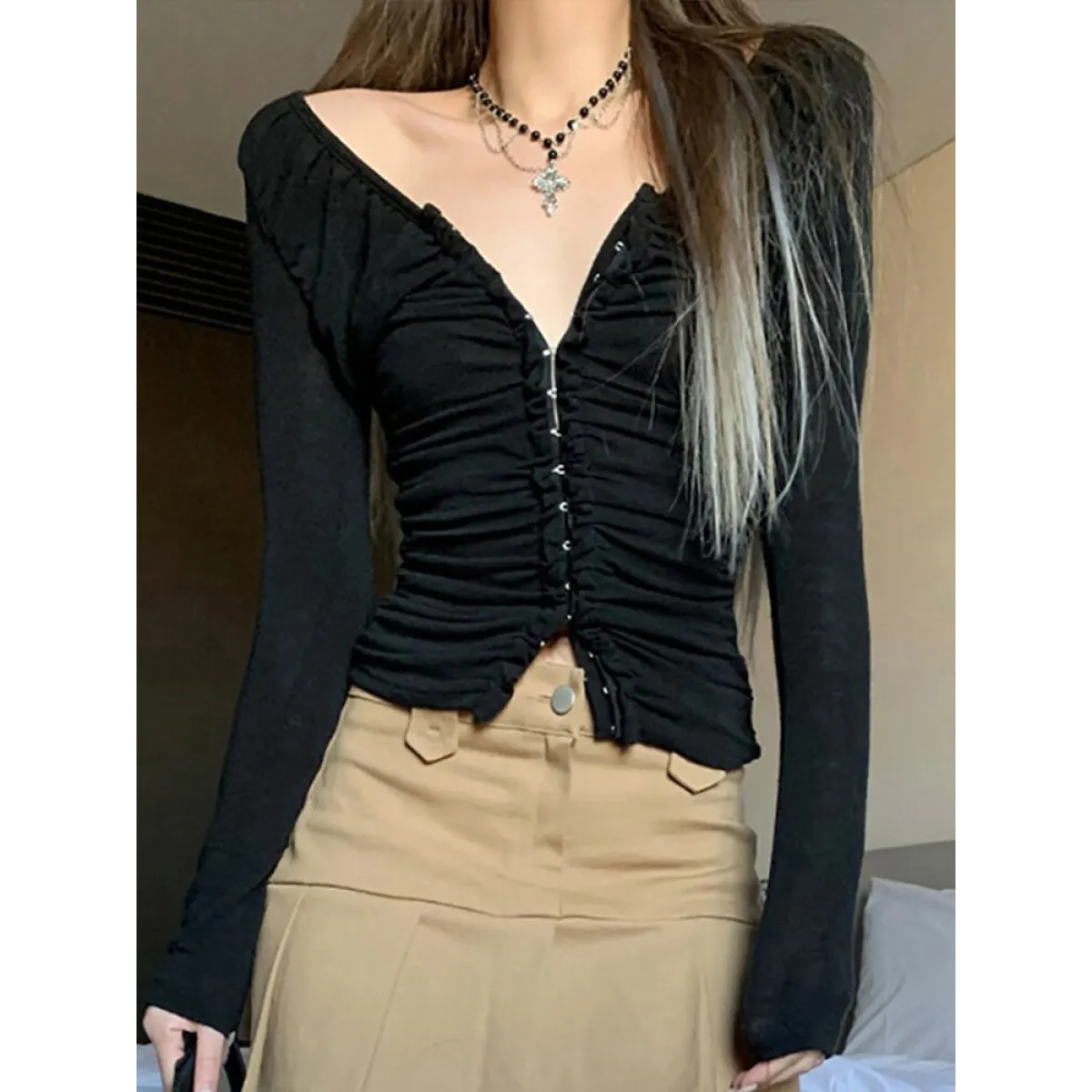 Coquette Ruched T-shirt With Hooks - T-Shirts - Shirts & Tops - 4 - 2024