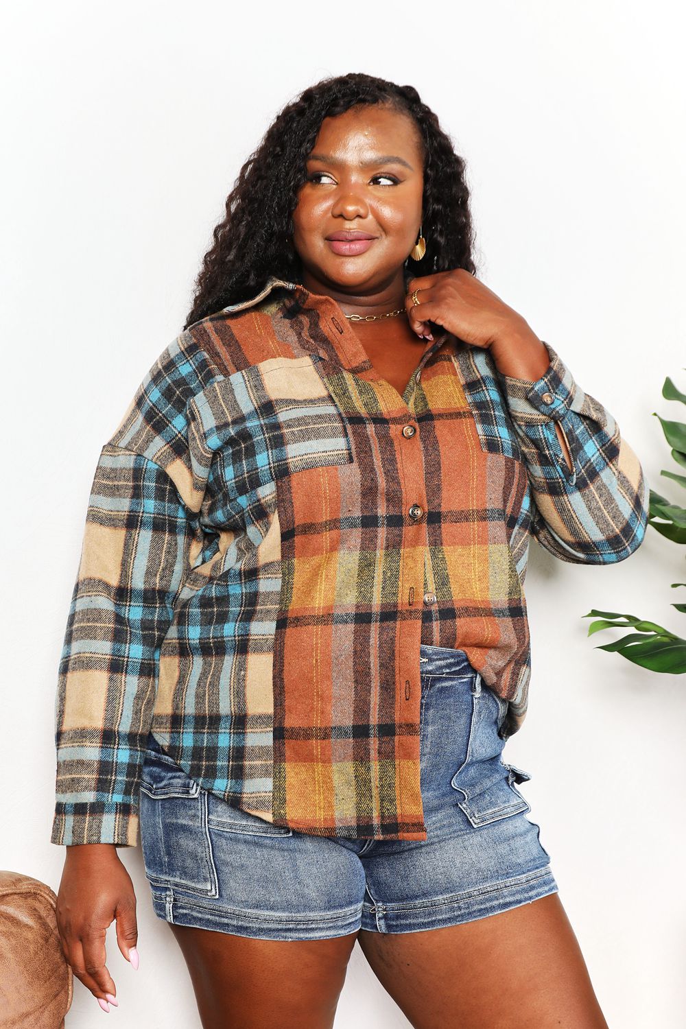 Plaid Curved Hem Shirt Jacket with Breast Pockets - T-Shirts - Coats & Jackets - 10 - 2024