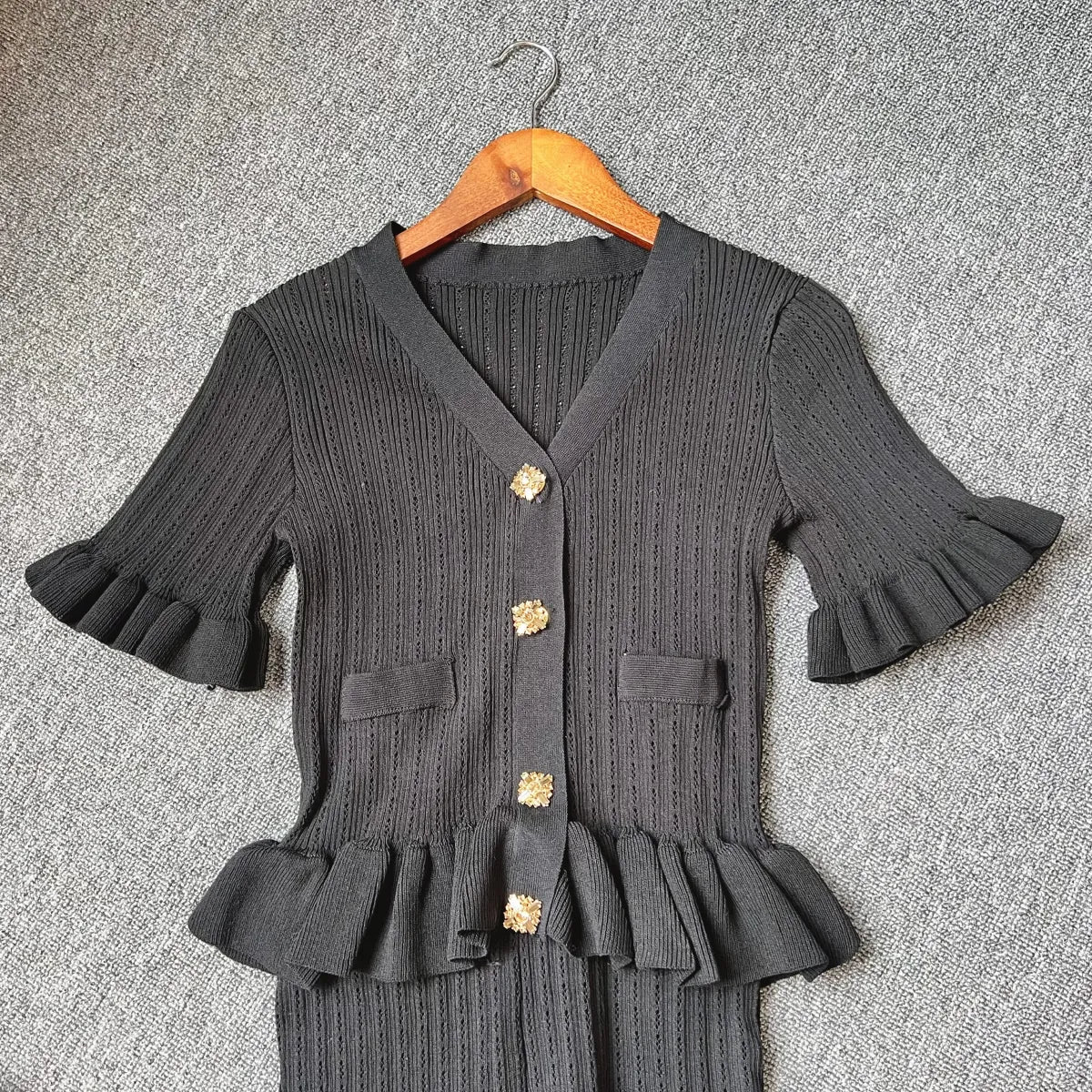 Elegant Ruffled Knit Maxi Dress with V-Neck - All Dresses - Maxi Dress - 8