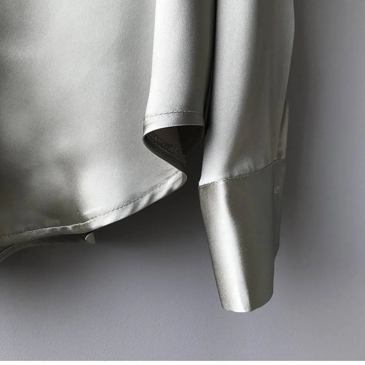 Elegant Silk Shirt - T-Shirts - 19