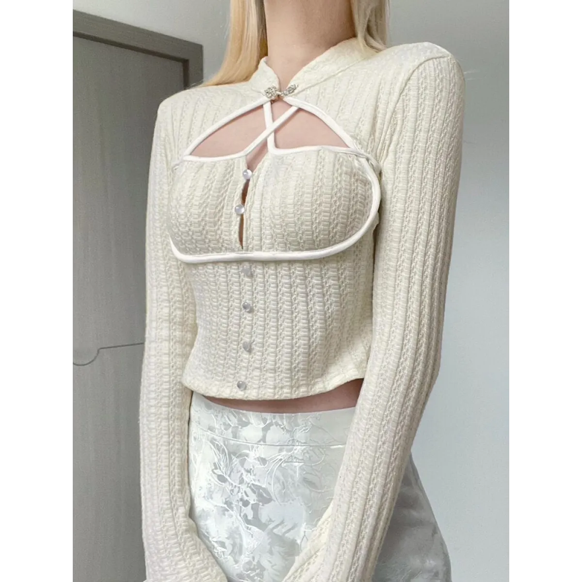 Elegant Button Crop Top - T-Shirts - 4